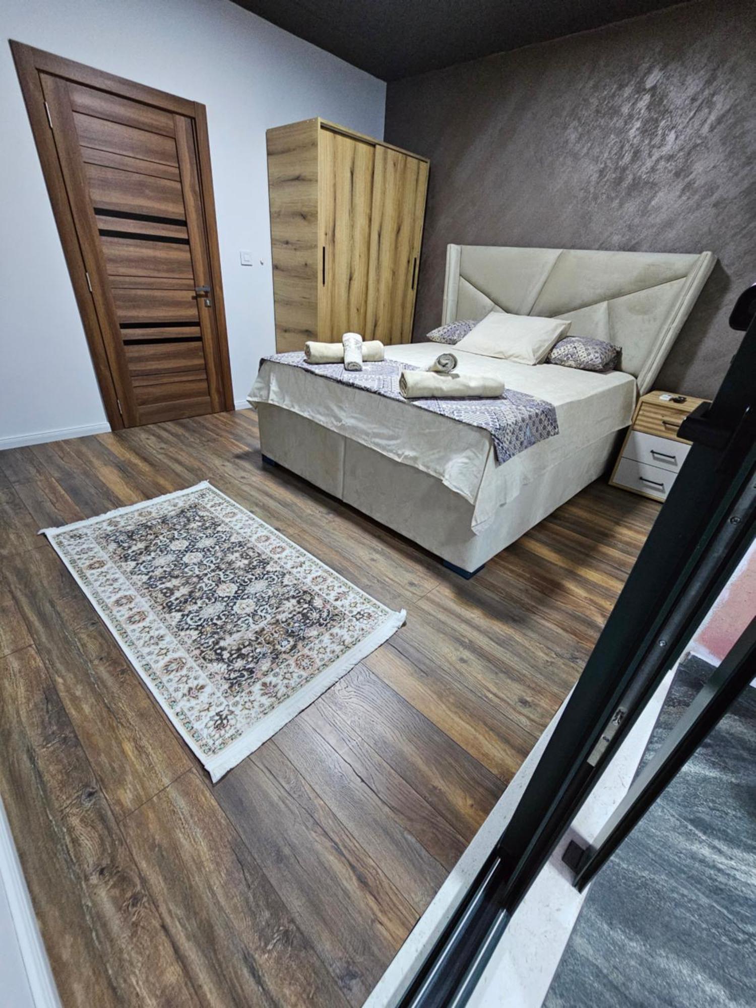 Apartments Ishmi In Center Of Ulcinj Zewnętrze zdjęcie